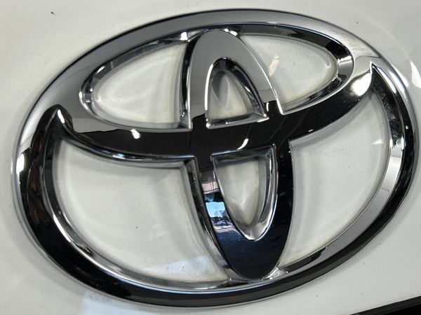 2024-Toyota-Fortuner-28-GD-6-VX-Auto image:11