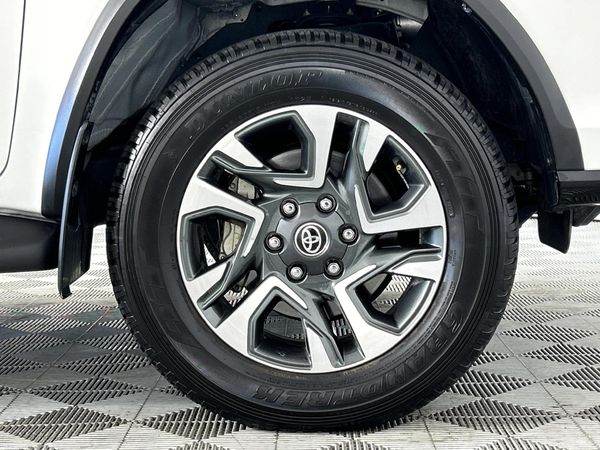 2024-Toyota-Fortuner-28-GD-6-VX-Auto image:5