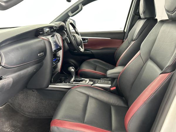 2024-Toyota-Fortuner-28-GD-6-VX-Auto image:8