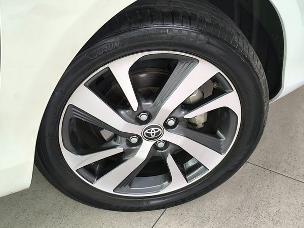 2018-Toyota-Yaris-15-XS-Auto-5-dr image:14