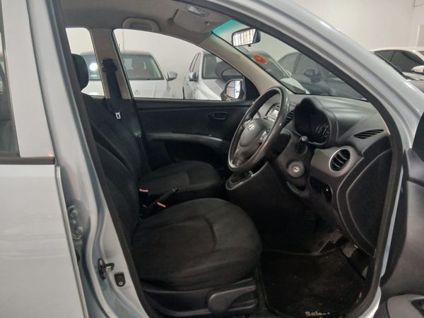 2012-Hyundai-i10-125-GLS-Fluid image:7
