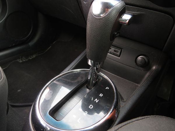 2012-Hyundai-i20-14-Auto image:14