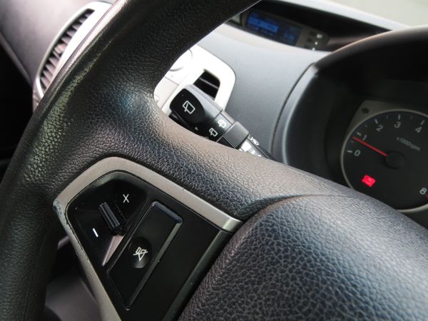2012-Hyundai-i20-14-Auto image:15