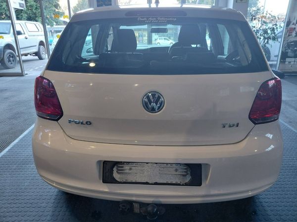 2014-Volkswagen-Polo-16-TDI-Comfortline-5-dr image:4