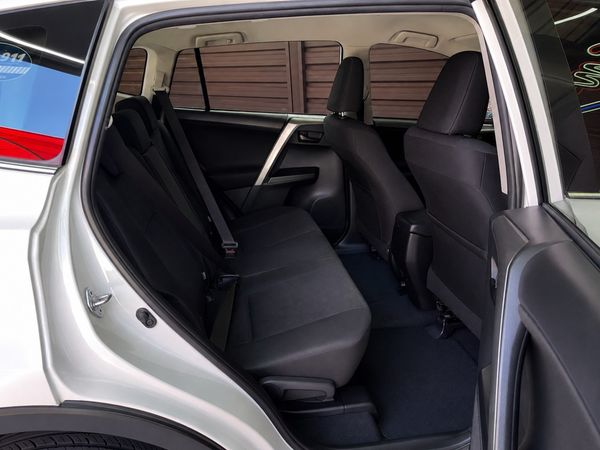 2017-Toyota-RAV4-20-GX-Auto image:9