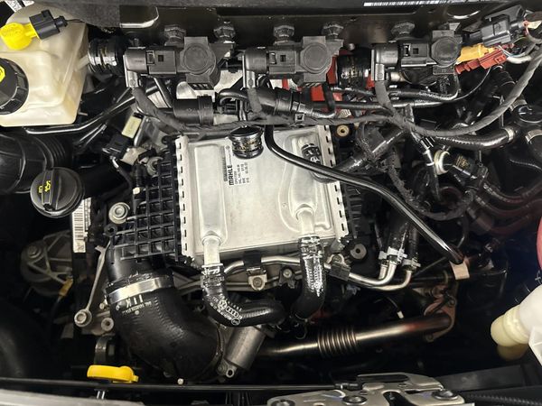 2023-Volkswagen-Transporter-T61-Crew-Bus-20-BiTDI-LWB-146kW-4Motion-Auto-8 image:12