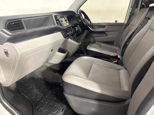 2023-Volkswagen-Transporter-T61-Crew-Bus-20-BiTDI-LWB-146kW-4Motion-Auto-8 image:8