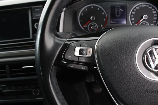 2018-Volkswagen-Polo-10-TSI-Comfortline image:4