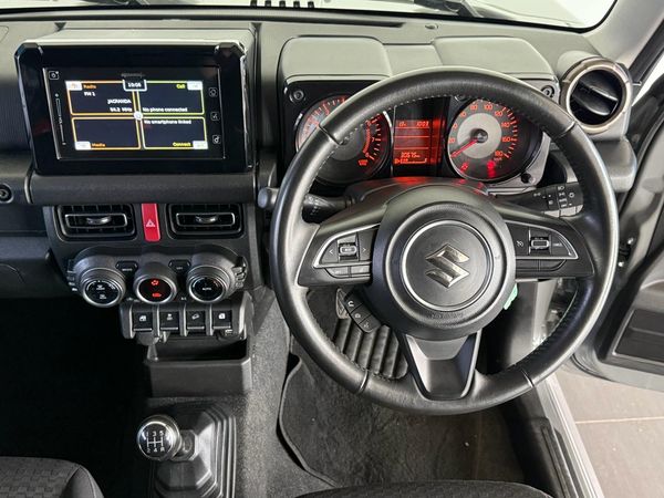 2023-Suzuki-Jimny-15-GLX image:11