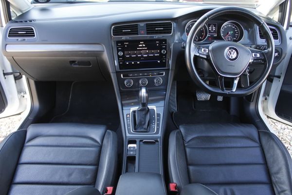 2020-Volkswagen-Golf-VII-14-TSI-Comfortline-Auto image:11