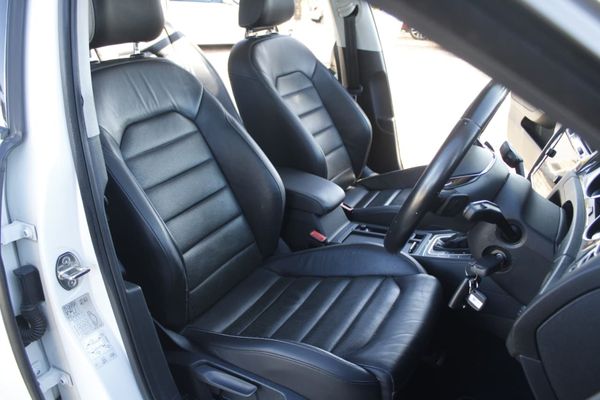 2020-Volkswagen-Golf-VII-14-TSI-Comfortline-Auto image:15