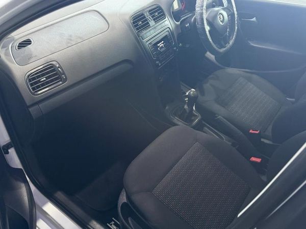 2022-Volkswagen-Polo-Vivo-14-Trendline-5-dr image:18
