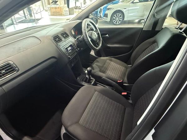 2022-Volkswagen-Polo-Vivo-14-Trendline-5-dr image:7