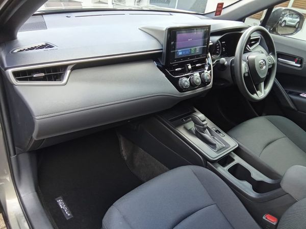 2026-Toyota-Corolla-Cross-18-XI image:12