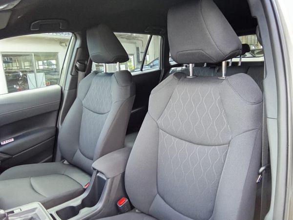 2026-Toyota-Corolla-Cross-18-XI image:13