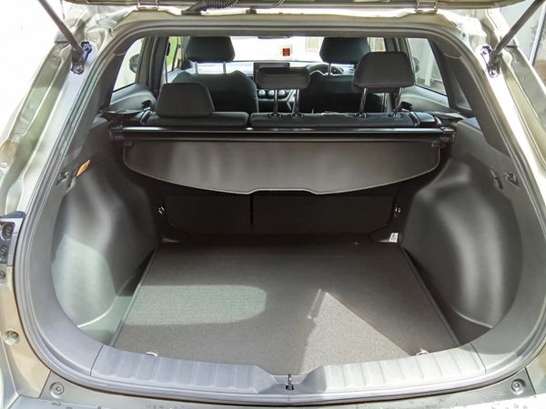 2026-Toyota-Corolla-Cross-18-XI image:21