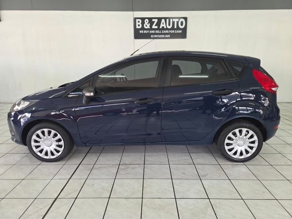 2012-Ford-Fiesta-14i-Trend-5-dr image:3