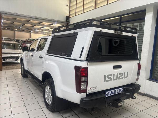 2015-Isuzu-KB-250-D-Teq-LE-Double-Cab image:4