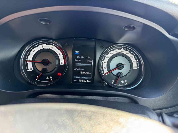 2020-Toyota-Hilux-28-GD-6-Raider-4x4-Auto-Double-Cab image:15