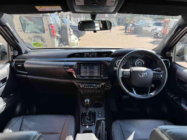 2020-Toyota-Hilux-28-GD-6-Raider-4x4-Auto-Double-Cab image:7