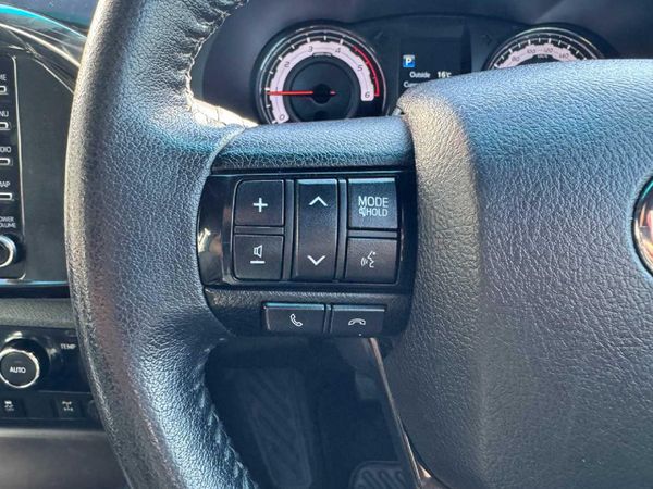 2020-Toyota-Hilux-28-GD-6-Raised-Body-Auto-Raider-Double-Cab image:11
