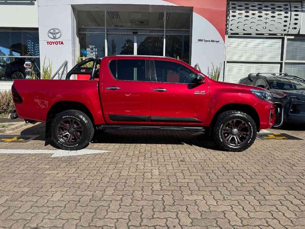 2020-Toyota-Hilux-28-GD-6-Raised-Body-Auto-Raider-Double-Cab image:3