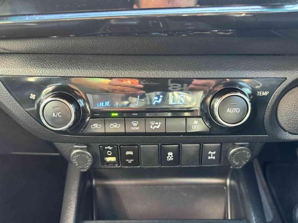 2020-Toyota-Hilux-28-GD-6-Raised-Body-Auto-Raider-Double-Cab image:8