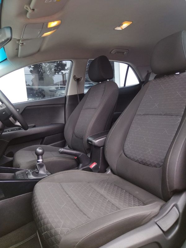 2020-Kia-Rio-12-5-dr image:16