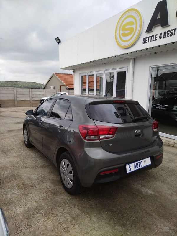 2020-Kia-Rio-12-5-dr image:4