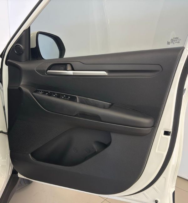 2024-Kia-Sonet-15-LX image:10