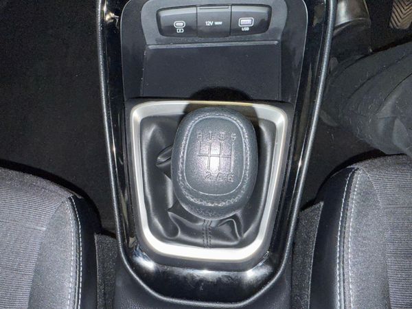 2024-Kia-Sonet-15-LX image:16