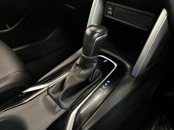 2024-Toyota-Corolla-Cross-18-XS image:9