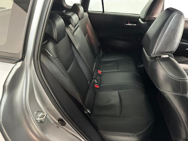 2024-Toyota-Corolla-Cross-18-XS image:12