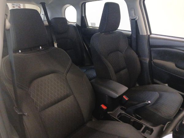 2025-Toyota-Urban-Cruiser-15-XR-Auto image:15