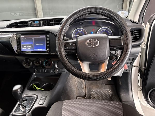 2020-Toyota-Hilux-24-GD-6-Raised-Body-SRX-Auto-Extended-Cab image:9