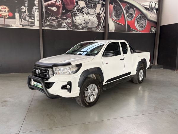 2020-Toyota-Hilux-24-GD-6-Raised-Body-SRX-Auto-Extended-Cab image:1