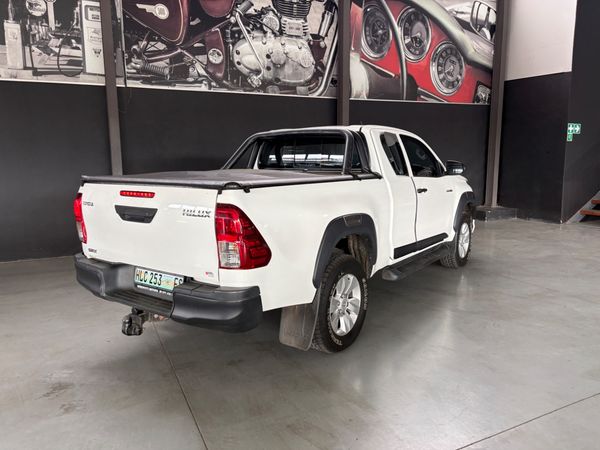 2020-Toyota-Hilux-24-GD-6-Raised-Body-SRX-Auto-Extended-Cab image:20