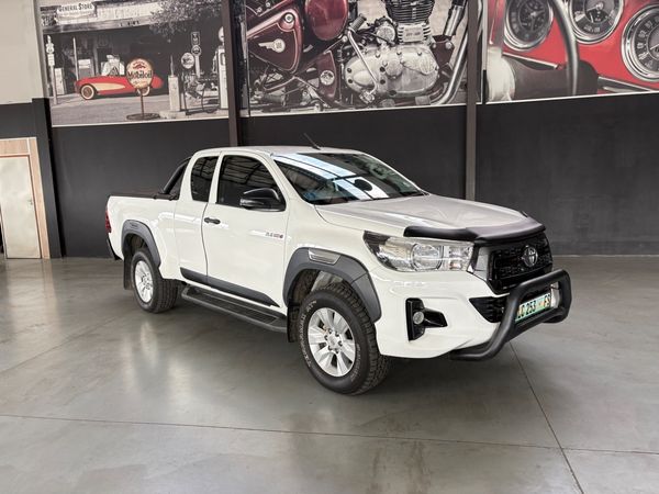 2020-Toyota-Hilux-24-GD-6-Raised-Body-SRX-Auto-Extended-Cab image:5