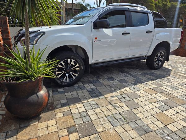2020-Isuzu-D-Max-250-HO-X-Rider-Double-Cab image:13