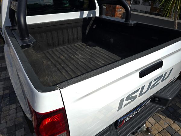2020-Isuzu-D-Max-250-HO-X-Rider-Double-Cab image:16