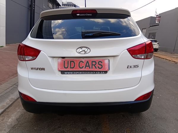 2014-Hyundai-ix35-20-Executive image:4