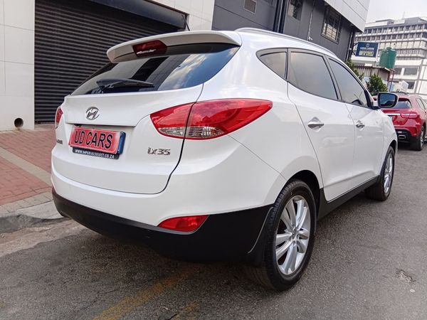 2014-Hyundai-ix35-20-Executive image:5