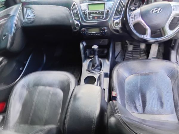 2014-Hyundai-ix35-20-Executive image:7