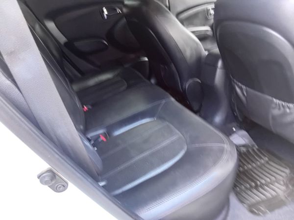 2014-Hyundai-ix35-20-Executive image:8
