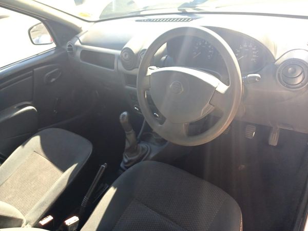 2018-Nissan-NP200-16 image:6
