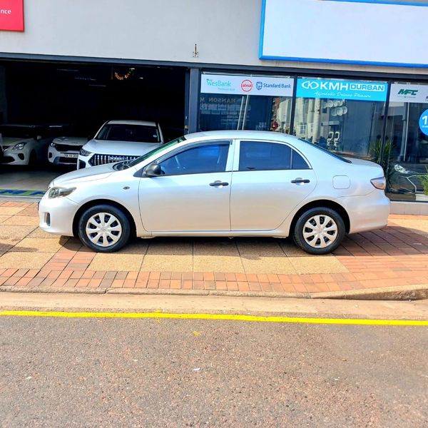 2016-Toyota-Corolla-Quest-16-Plus image:1