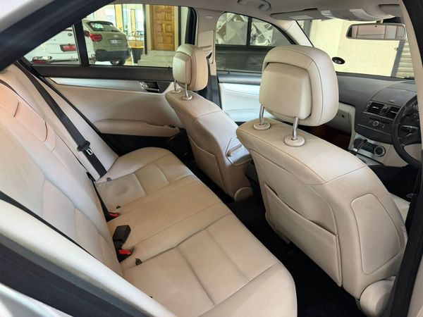 2008-Mercedes-Benz-C-Class-C-200K-Classic image:9