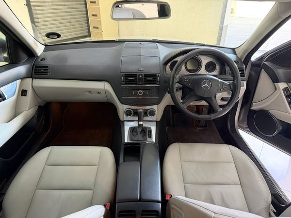 2008-Mercedes-Benz-C-Class-C-200K-Classic image:12