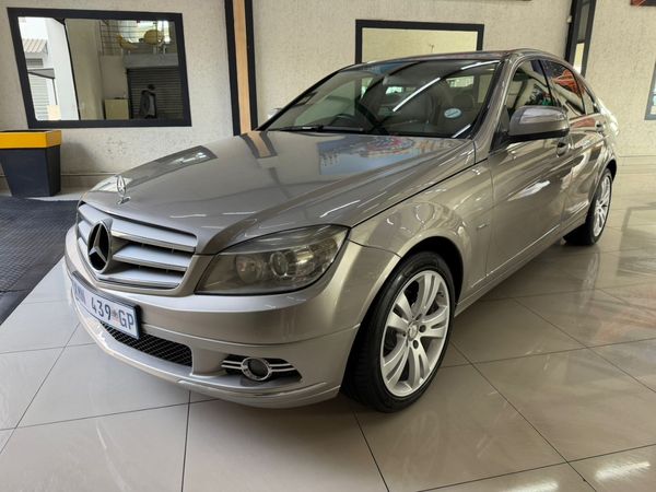 2008-Mercedes-Benz-C-Class-C-200K-Classic image:1
