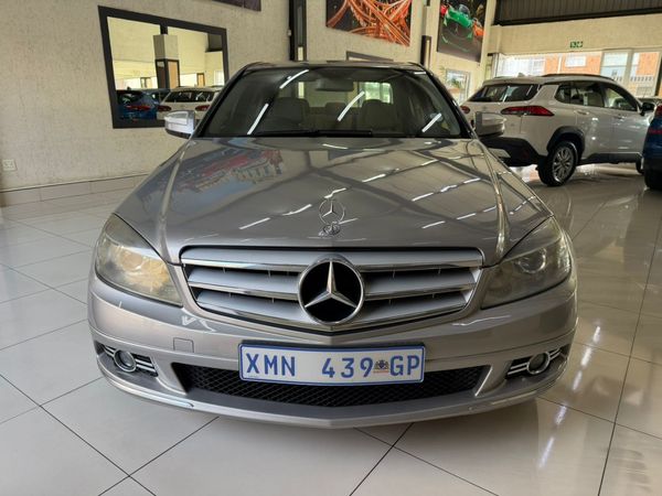 2008-Mercedes-Benz-C-Class-C-200K-Classic image:4